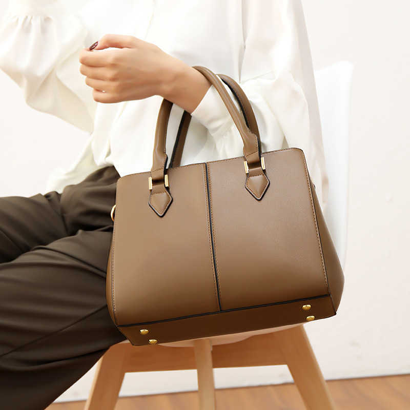CMM Bag New Fashion Trend Middle Aged Womens Bag Fashion Atmosphere Moms Bag Womens Handbag