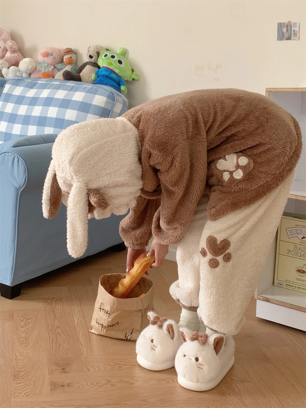 Fun and Cute Home Slippers for Women Winter Warm Thick Bottom Cotton Slippers Cute Cat Plush Home Shoes240921bj