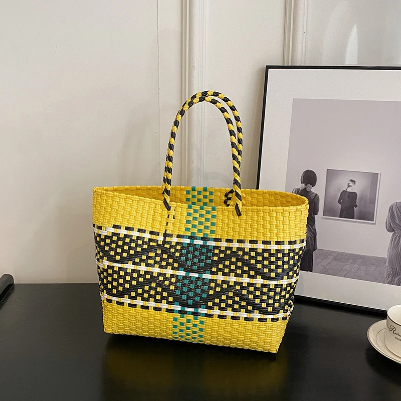 Handwoven Portable Handbag Large Capacity Plastic Handbag Summer Beach Travel Holiday Shopping Bag Contrast Colors 240930