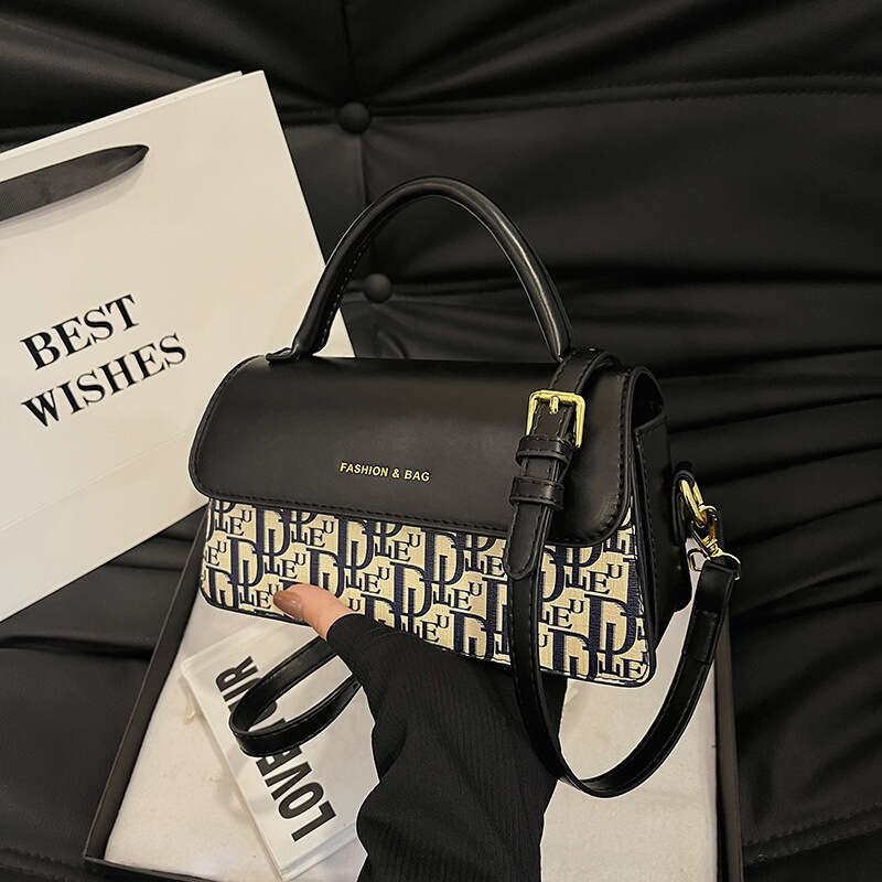 Bags fashionable women's with trendy letter print, niche design, shoulder bag, new casual and minimalist crossbody bag
