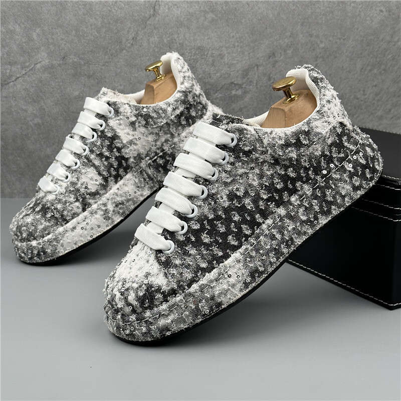 Royal Style Mens Wedding Dress Shoes Sp ring H andmade E mbroidery Pattern Exotic Designer Loafers Fashio n Casual s neaker
