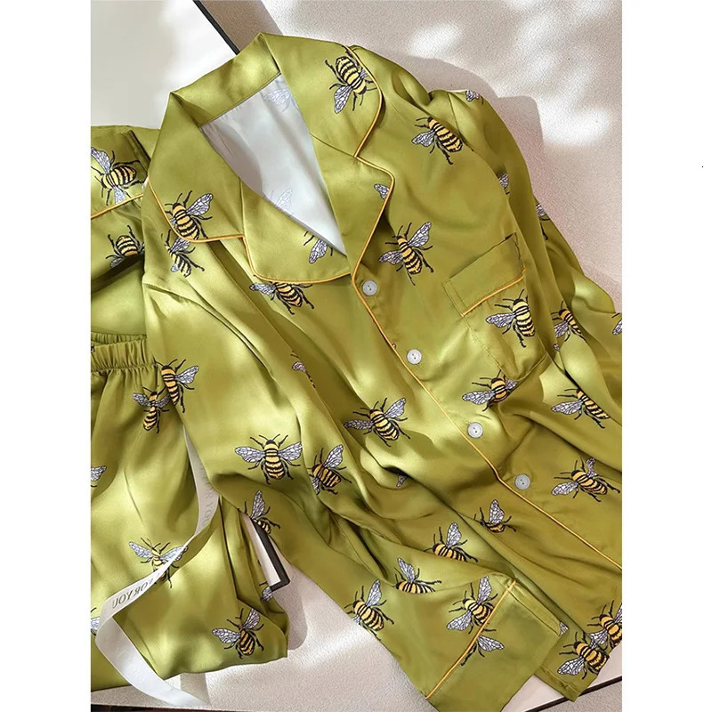 Womens Pajama Set Spring Autumn 2 Piece Bee Print Pyjama Pocket Faux Silk Satin Sleepwear Long Sleeve Pijama Mujer Pjs Homewear 240930