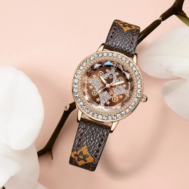 Exquisite Womens Watch Diamond Quartz Watch Fashion Lucky Star Womens Watch 3 Bar Waterproof Leather Strap Relojes 240918
