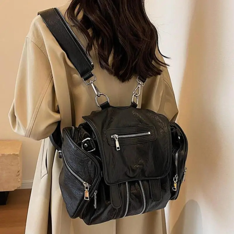 European American fashion motorcycle high-capacity backpack made of high-quality genuine leather simple and versatile 240927 4