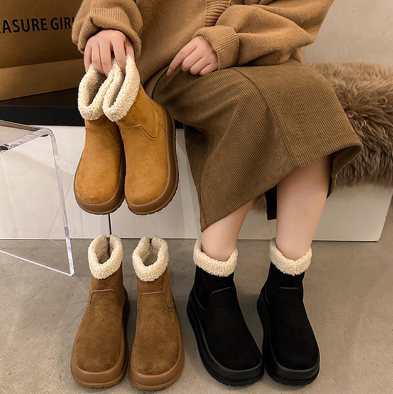 Winter Boots for Women: Trendy Fleece-ed Warm Shoes with Thick Sole in Black, Brown, and Khaki a82b