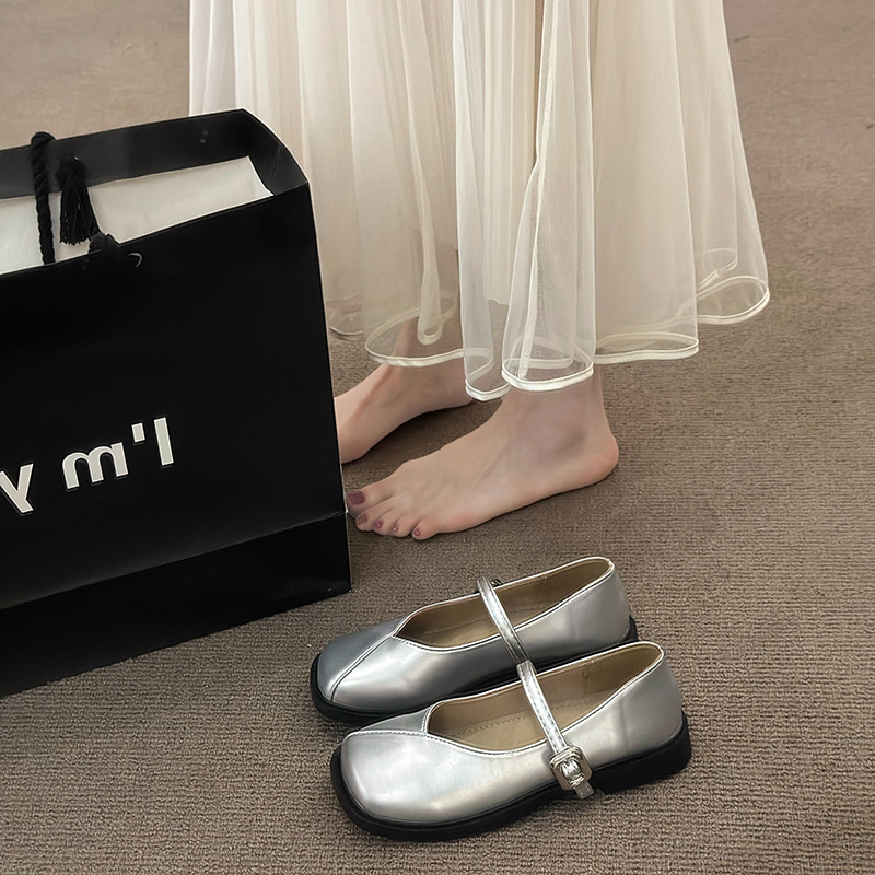 Women Casual Square Toe France Gentle Style Versatile Flat Bottom Leather Shoes Triple Black Beige Sier Free shipping