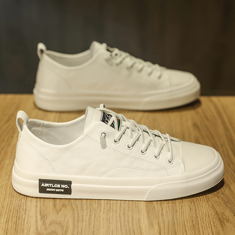 One foot men's autumn breathable kitchen work labor protection flat waterproof and non slip black casual leather shoes soft sole