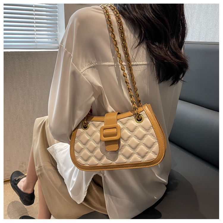 2025 New Outdoor Style Luxury Free Delivery Designer Bag Fashion Avant-garde Women's Shoulder Bags Handbags Are Popular With Women Friends On The