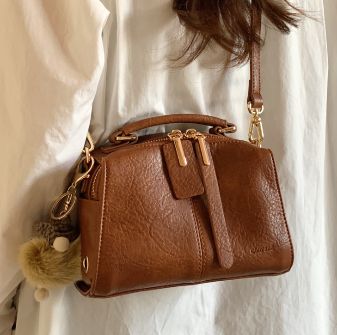 New Free Delivery Women Shoulder Handbag Tote Fashion Design Large Capacity New Trendy Bag Triple Brown Free Shipping Designer Bag Luxury Bag Tote Bag