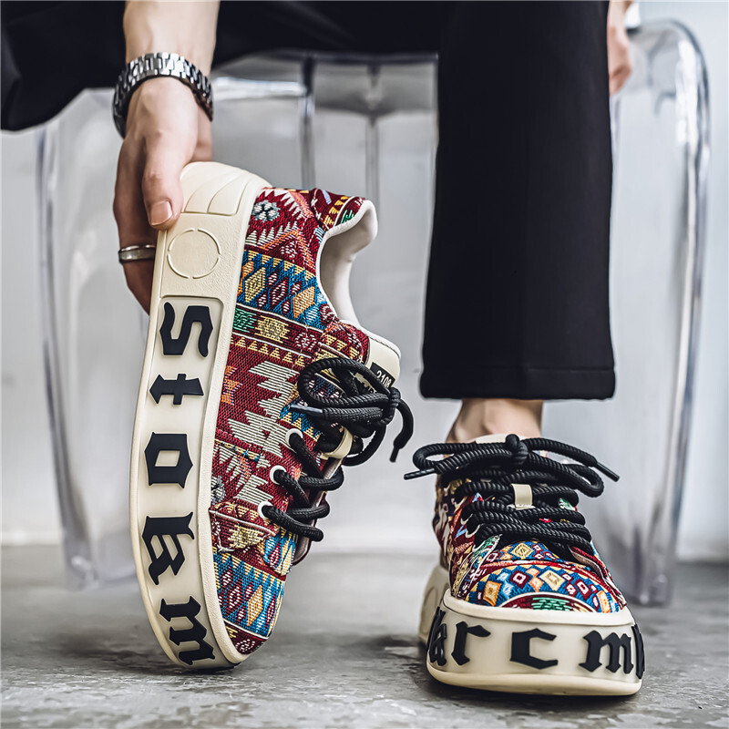 Canvas men's 2024 new summer breathable personalized printed casual trendy shoes, height increasing thick sole versatile sports board shoes