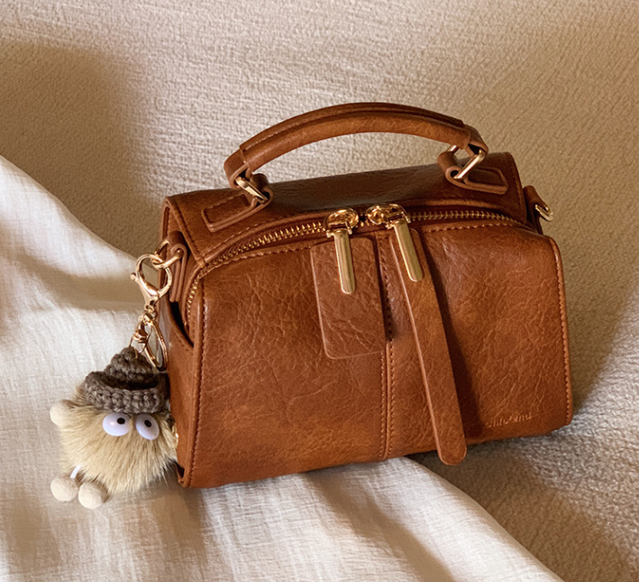 New Free Delivery Women Shoulder Handbag Tote Fashion Design Large Capacity New Trendy Bag Triple Brown Free Shipping Designer Bag Luxury Bag Tote Bag