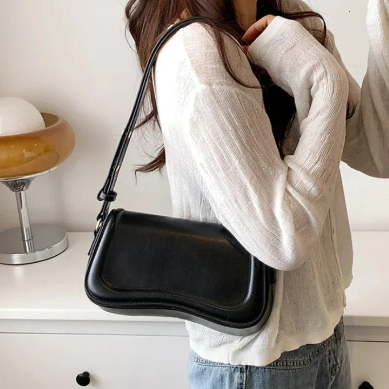 shoulder cross womens bag Pu leather trend womens underwear bag fashion wallet flip handbag 240930