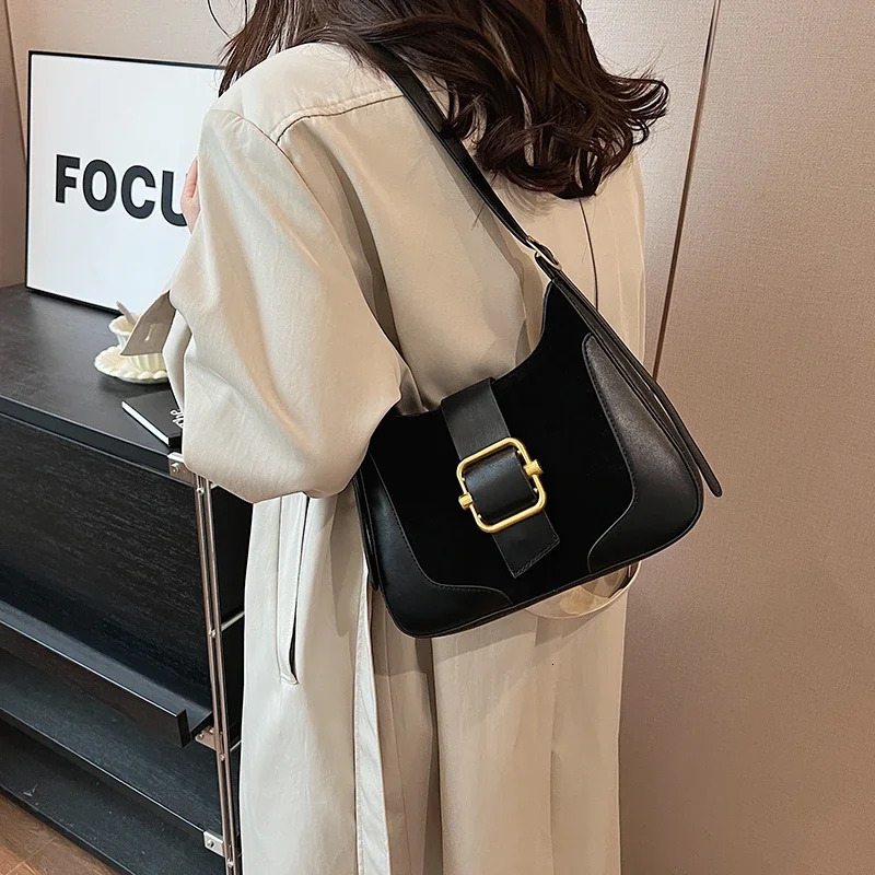 PU synthetic suede stitched fashionable shoulder bag solid color sewing thread zipper buckle cross body bag selling womens bag 240930