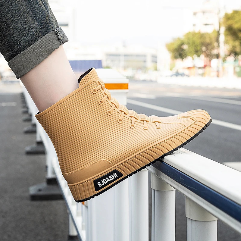 Versatile casual short bucket waterproof shoes for men and women lined with wool for warmth anti slip and wear-resistant outdoor rain boots 240930