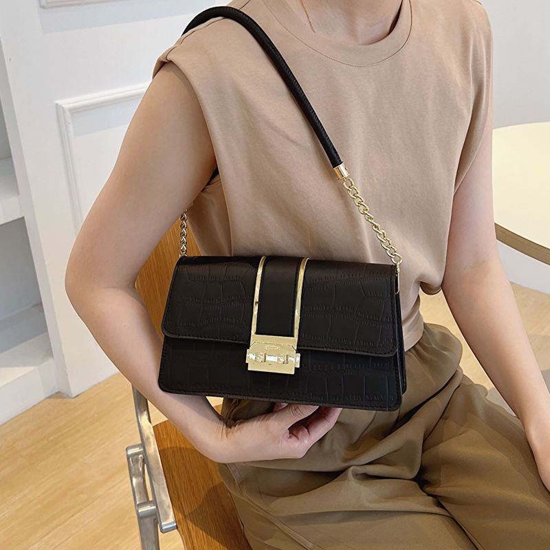 new model High quality texture small leisure for women s trend summer versatile new trend wrap niche ins armpit shoulder white square bag