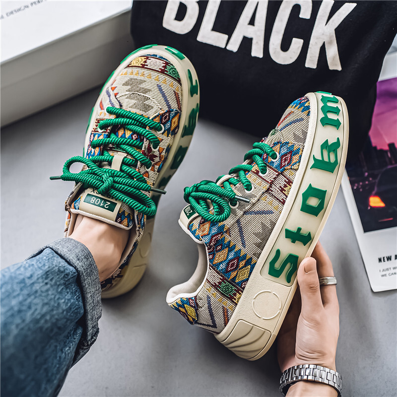 Canvas men's 2024 new summer breathable personalized printed casual trendy shoes, height increasing thick sole versatile sports board shoes