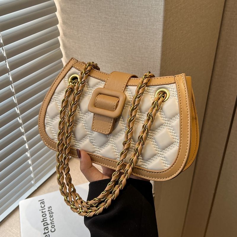 2025 New Outdoor Style Luxury Free Delivery Designer Bag Fashion Avant-garde Women's Shoulder Bags Handbags Are Popular With Women Friends On The