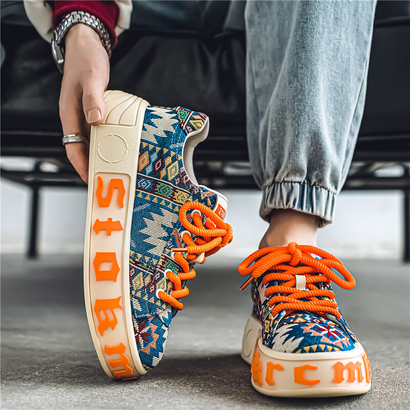 Canvas men's 2024 new summer breathable personalized printed casual trendy shoes, height increasing thick sole versatile sports board shoes