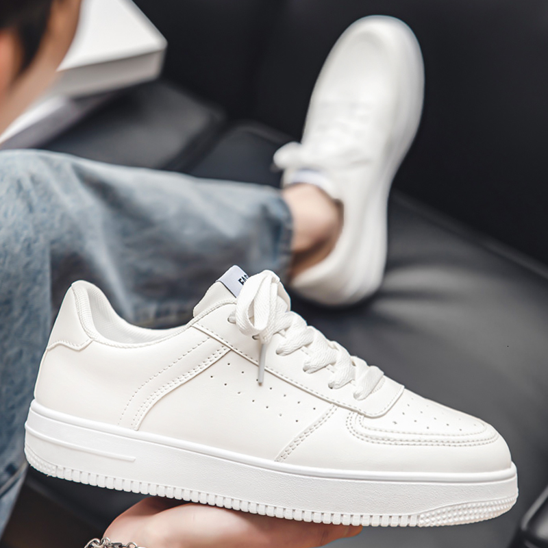 White autumn 2024 new large size board white student non slip thick sole casual sports men's shoes