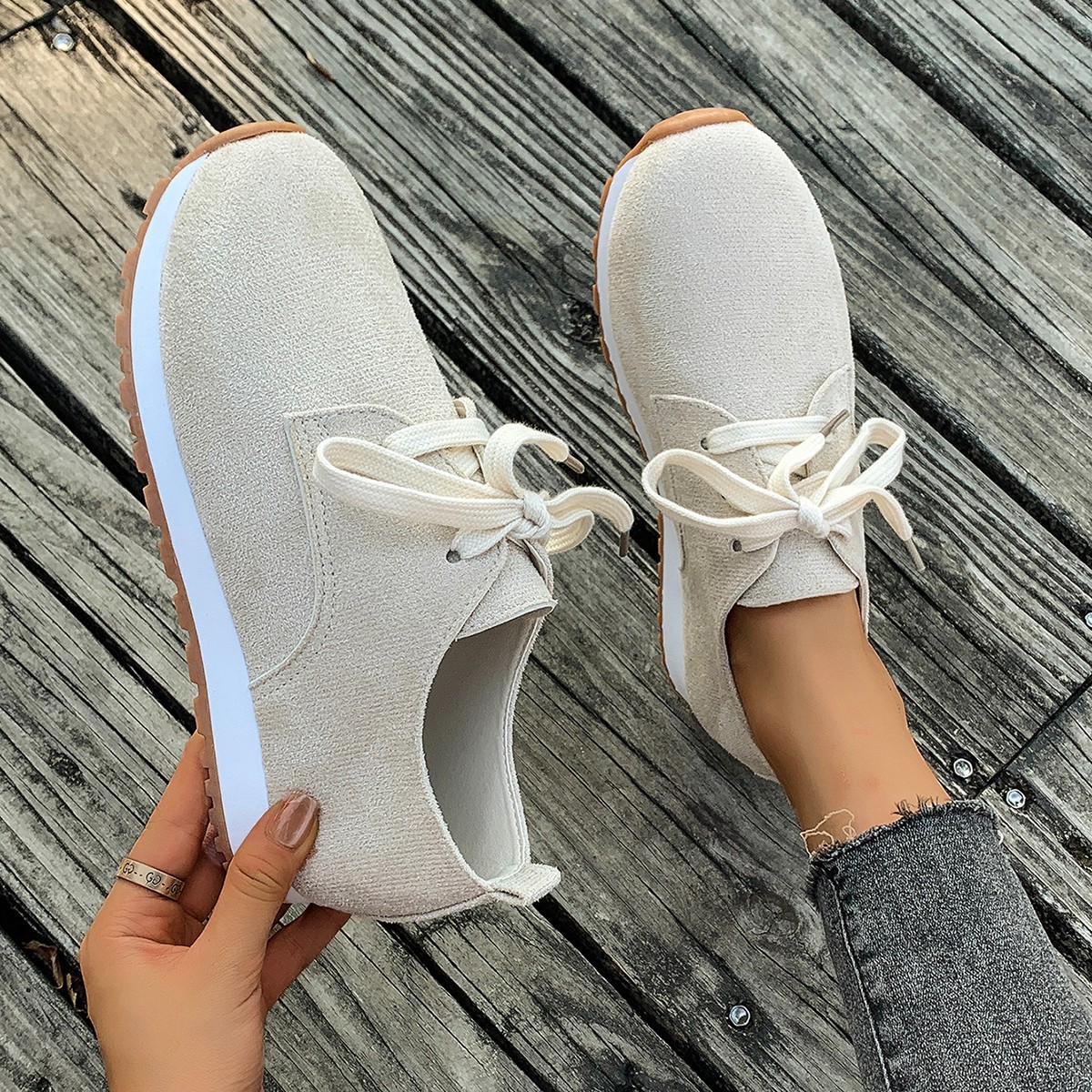 Casual Flat Round Toe Lace Up Walking Shoes for Women - Apricot 954e