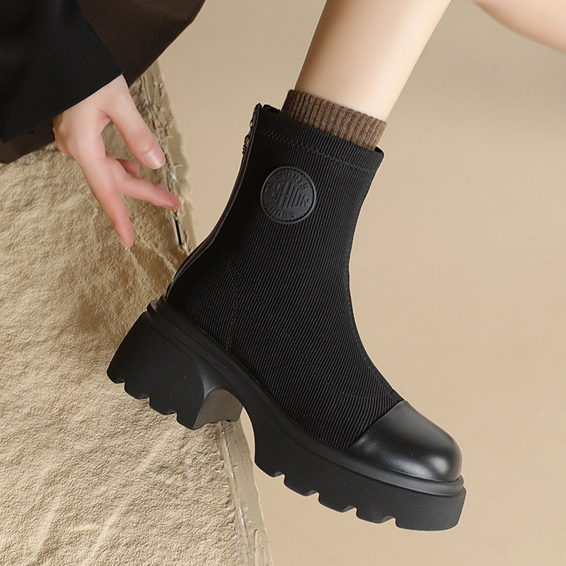 Women's Fashion Martin Boots: Trendy 2024 Winter Wear c30b