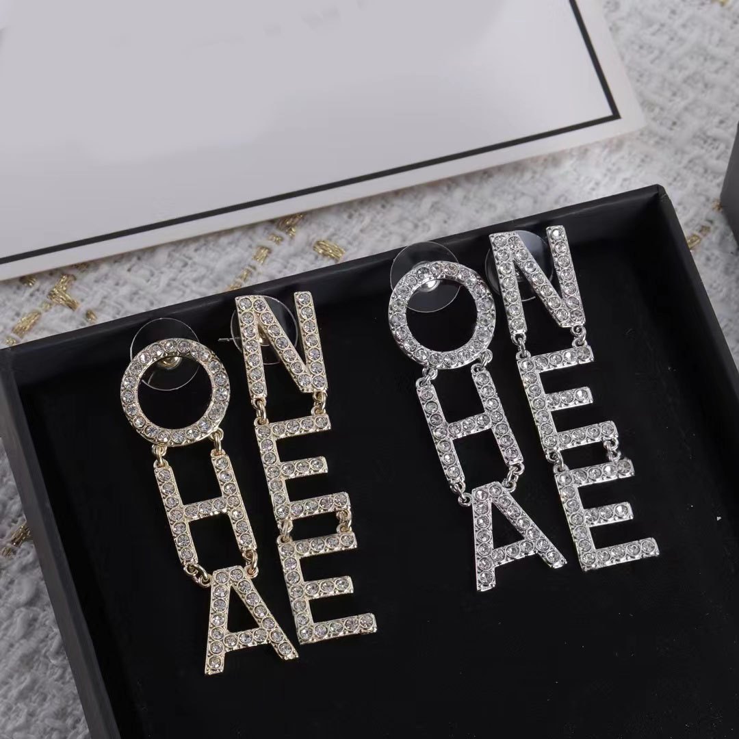 Luxury designer Dangle Chandelier Earrings Diamond lettering pendant earrings Gold silver optional for women's back party birthday gift jewelry
