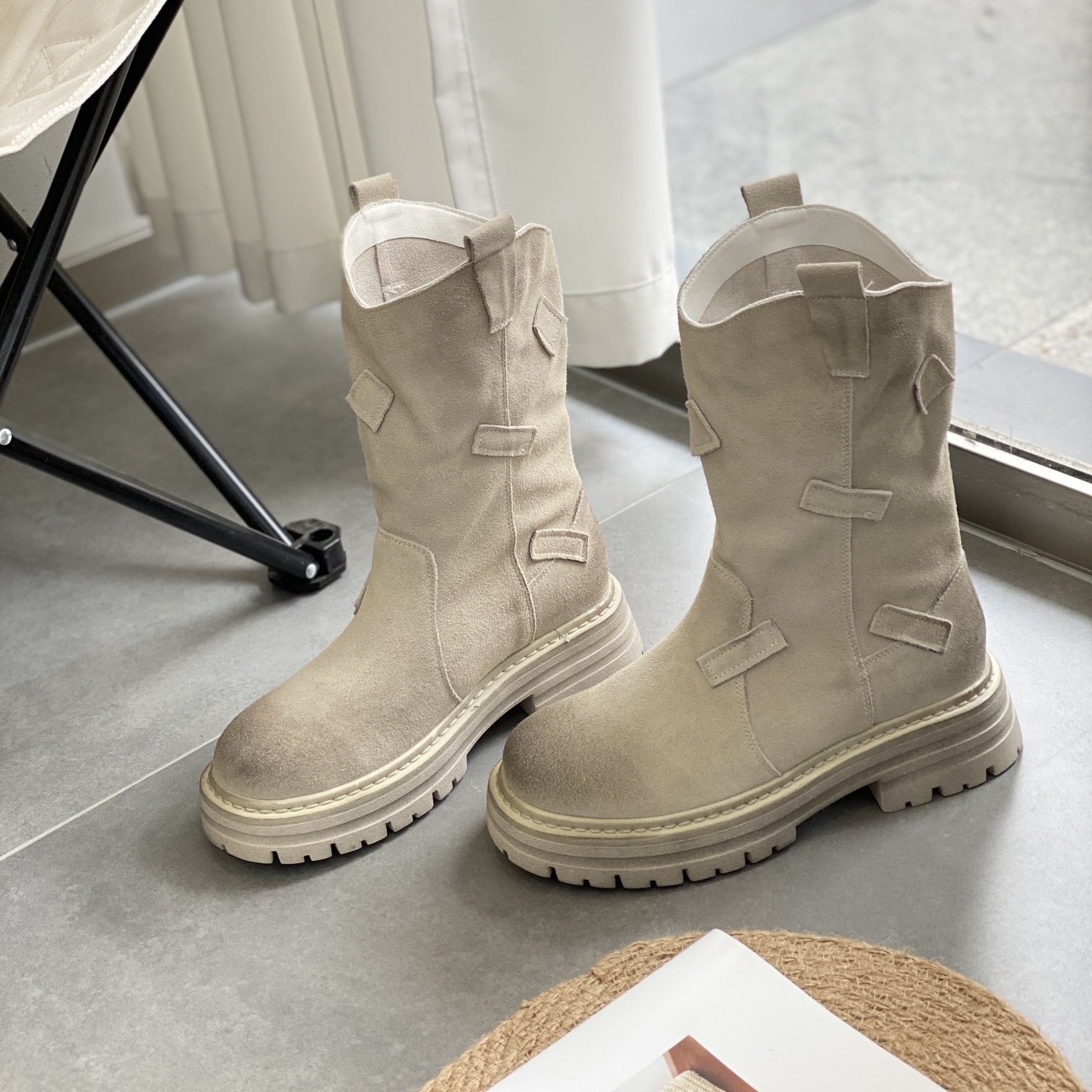 Women Shoes Fashion Martin Boots Korean Version Trendy Design Versatile Round Toe Boots Thick Sole Triple Grey Brown Free shipping