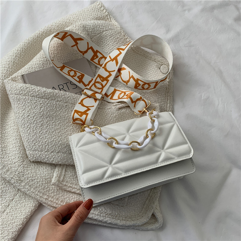 Casual handbag for women in autumn 2024, trendy and fashionable, internet famous single shoulder small square bag, simple ins broadband crossbody bag