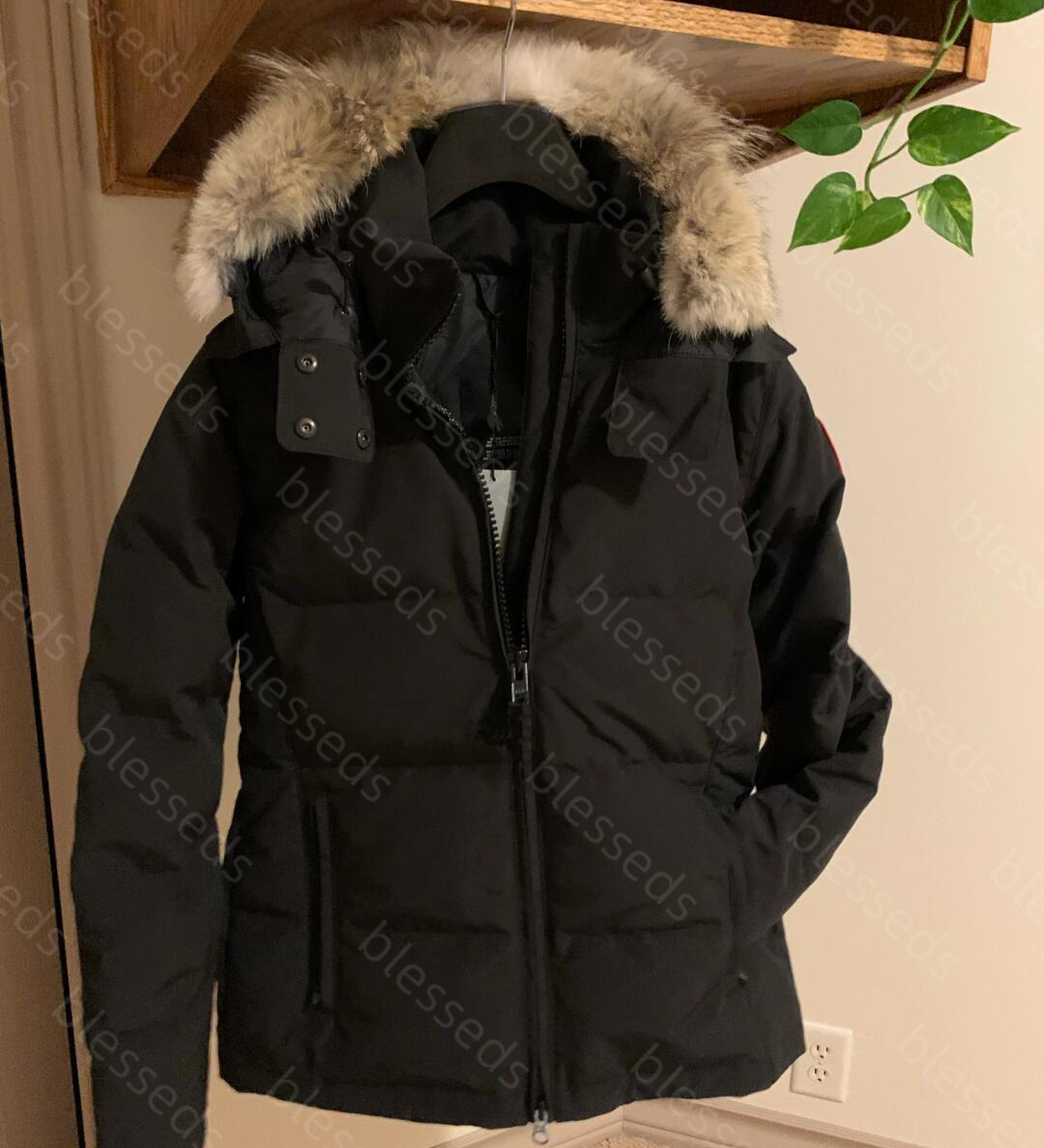Designer Women Men Down Coat Down Jacket Luxury Set Down Jackets Parkas True Wolf Skin Winter Classic Warm Fur Collar Top Fashion Style Outerwear Ladies Down Jacket