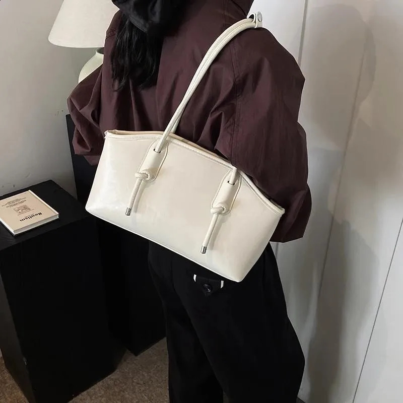 PU Leather Tote Bag Shoulder Bags Women Korean Large Capacity Solid Underarm Bag Simple Fashion Handbags Autumn Winter 240930