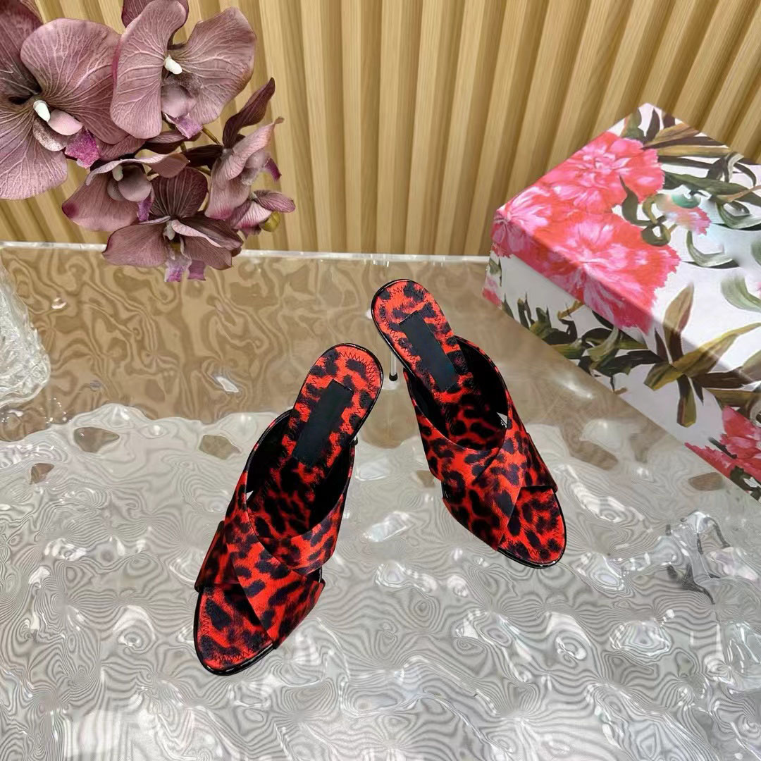 Retro and exquisite classic rhinestone high-heeled sandals, slim high-heeled leather sandals, fish mouth design Leopard print design versatile
