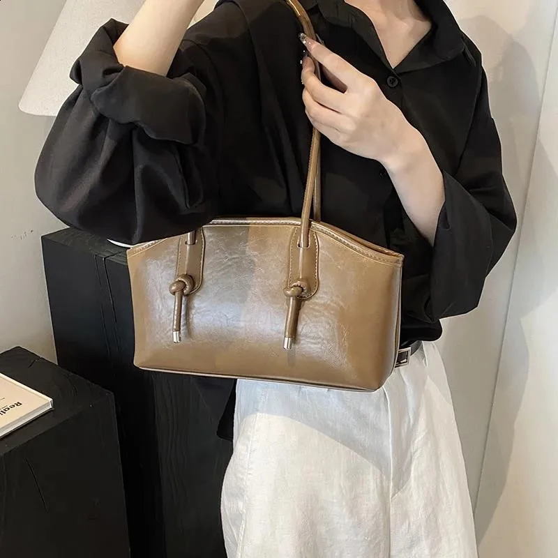 PU Leather Tote Bag Shoulder Bags Women Korean Large Capacity Solid Underarm Bag Simple Fashion Handbags Autumn Winter 240930