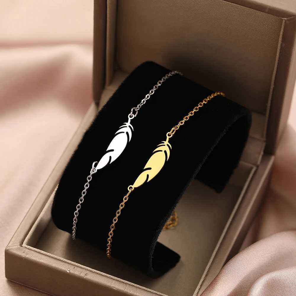 Stainless Steel Bracelets Classic Simple Feather Design Pendant Chains Fashion Charms Bracelet For Women Jewelry Party Mens Gift W250728