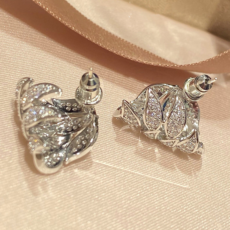 Stunning Sterg Sier Leaf Earrings: Pave White Sapphire CZ Dia Party Jewelry