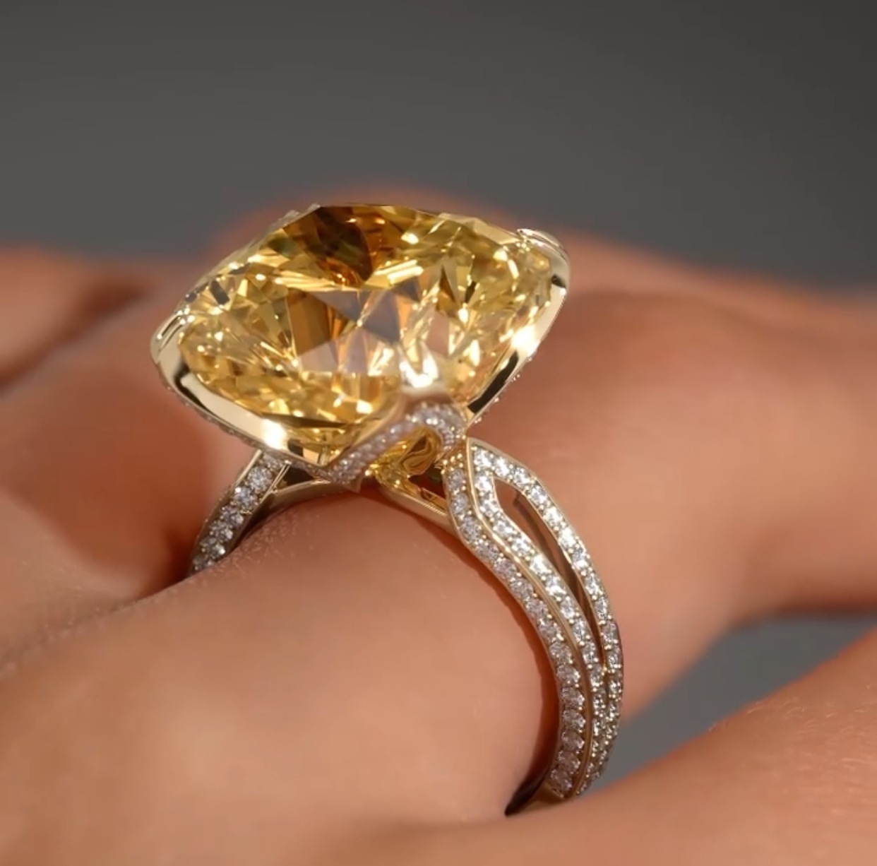 Stunning Sterg Sier 5A Zircon Eternity Bridal Ring: Exquisite Jewelry for the Modern Woman