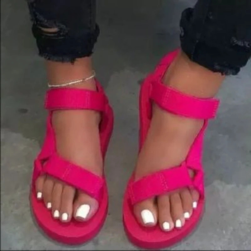 2024 Summer Solid Color Softsoled Oneword Buckle Opentoe Womens Outer Wear Thicksoled Roman Beach Sandals 240924