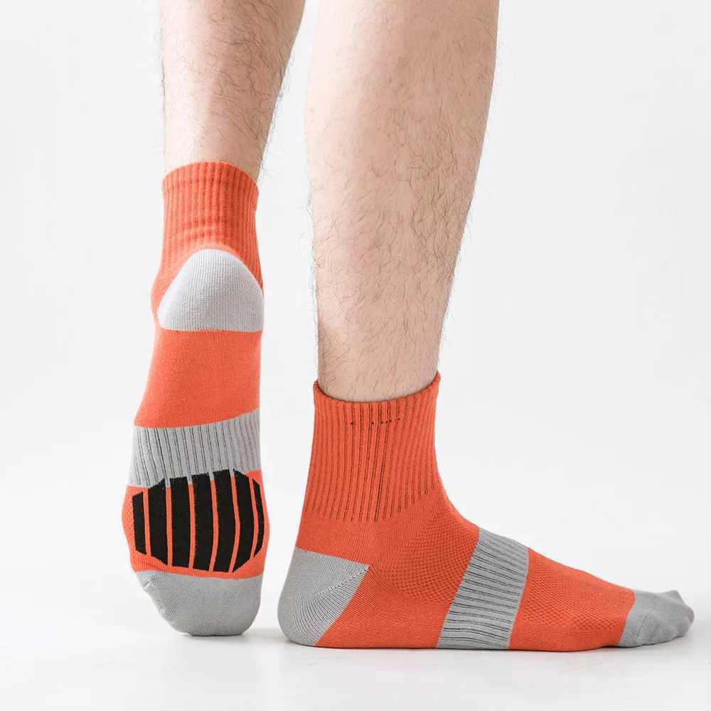 Mens ankle socks with cushions sports running socks breathable and comfortable can accommodate 5 pairs of mens sports socks W241004
