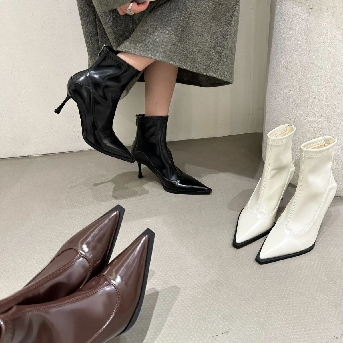 Womens Boots Womens Low Shoes Boots Womens Luxury Designer High Heels Med Ankle 2024 Pointy Rubber Fashion Rome Riding Slip On Fab 240930