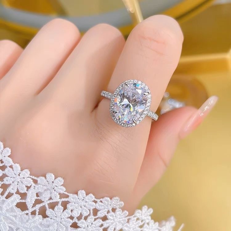 Brand Unique Gorgeous Luxury Designer Ladies Jewellery 925 Sterling Silver Fill Oval Cut White Topaz Zircon Eternity Party Women Crown Band Wedding Ri