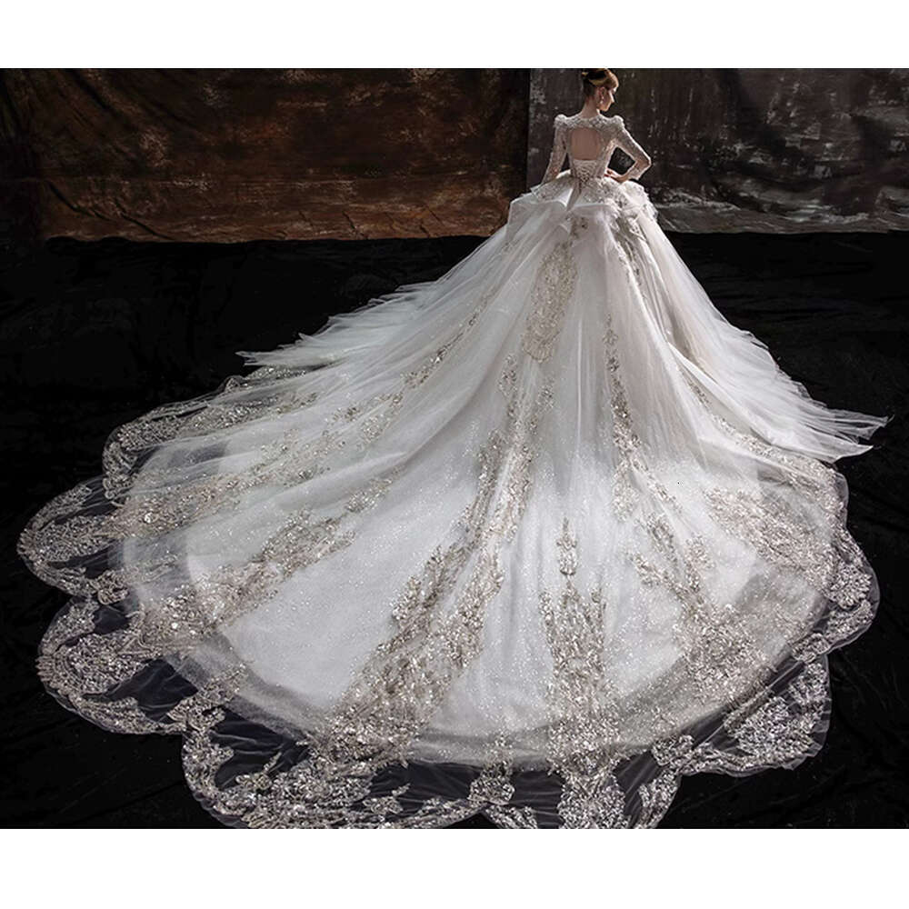 Exquisite Ball Wedding Dress Sequined Beaded Lace Applique Bridal Gown Retro Long Sleeve Big Train Bride Dresses