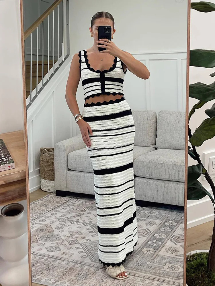 2pcs Set Black White Crochet Stripe Vest And Skirt Co-ord Womens Summer Casual Beach Knit Outfit for Women Dress 3156 240930