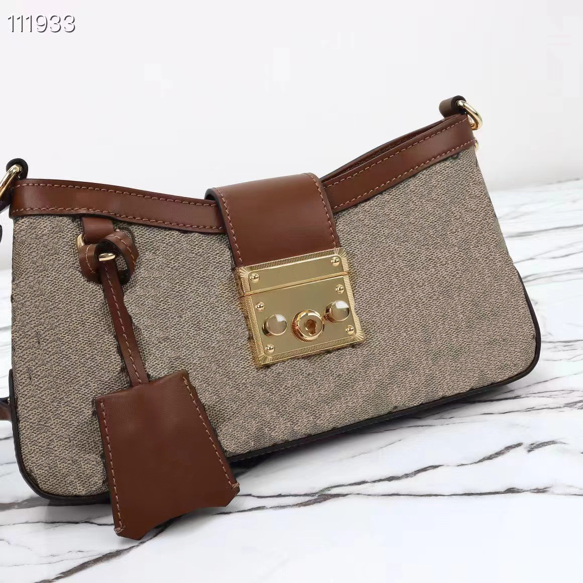 2024 aaaaa Cosmetic Bags & Cases Handbag Luxury Women's Fashion Bag Logo Fashion Steam Engine Classic Hand Shoulder Diagonal Shopping Bag