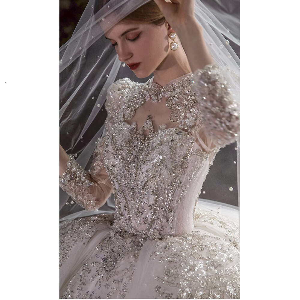 Exquisite Ball Wedding Dress Sequined Beaded Lace Applique Bridal Gown Retro Long Sleeve Big Train Bride Dresses