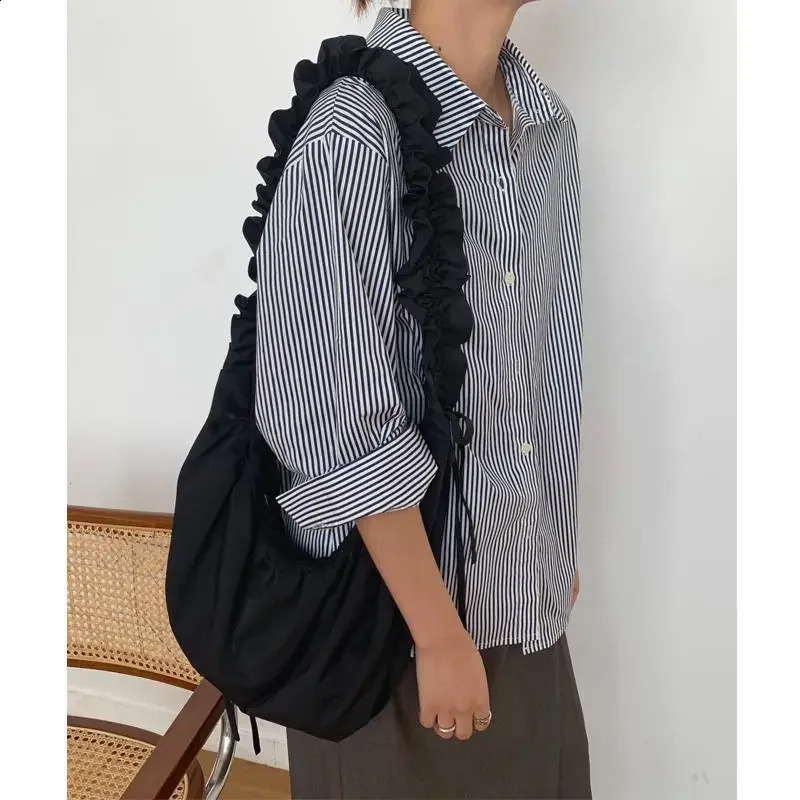 Womens shoulder with nylon summer drawstring bow fashion sweet pure and cross shaped for girls bag 240929 zhanyishengli