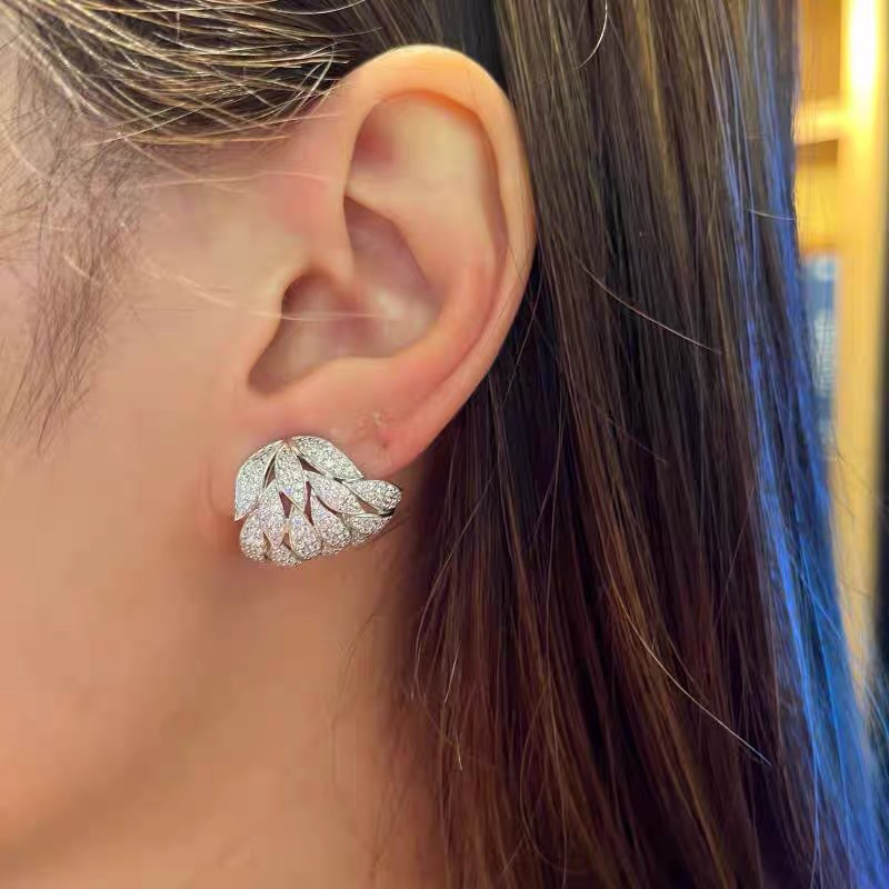 Stunning Sterg Sier Leaf Earrings: Pave White Sapphire CZ Dia Party Jewelry
