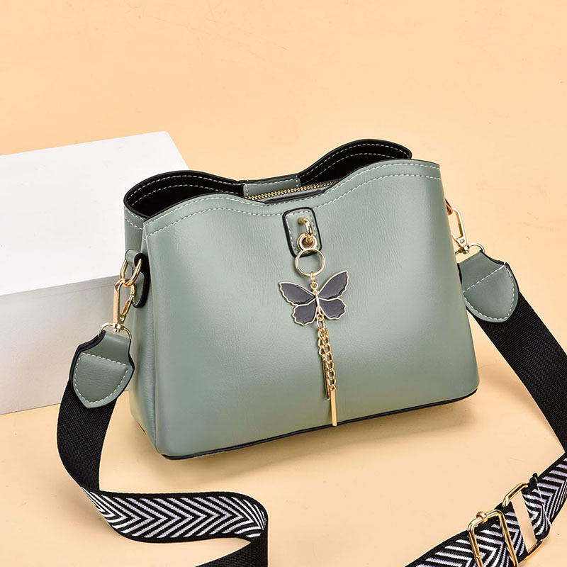 2025S Fashion Designer Women Butterfly Adjustable Shoulder Strap Crossbody Bucket Bag Suitable For Daily Work Traveg