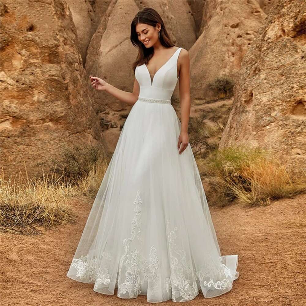 Two-Piece Wedding Dress Trousers Set With Detachable Skirt 2 In 1 Bridal Gown Jumpsuit Lace V-Neck Tail-Sweeping Train