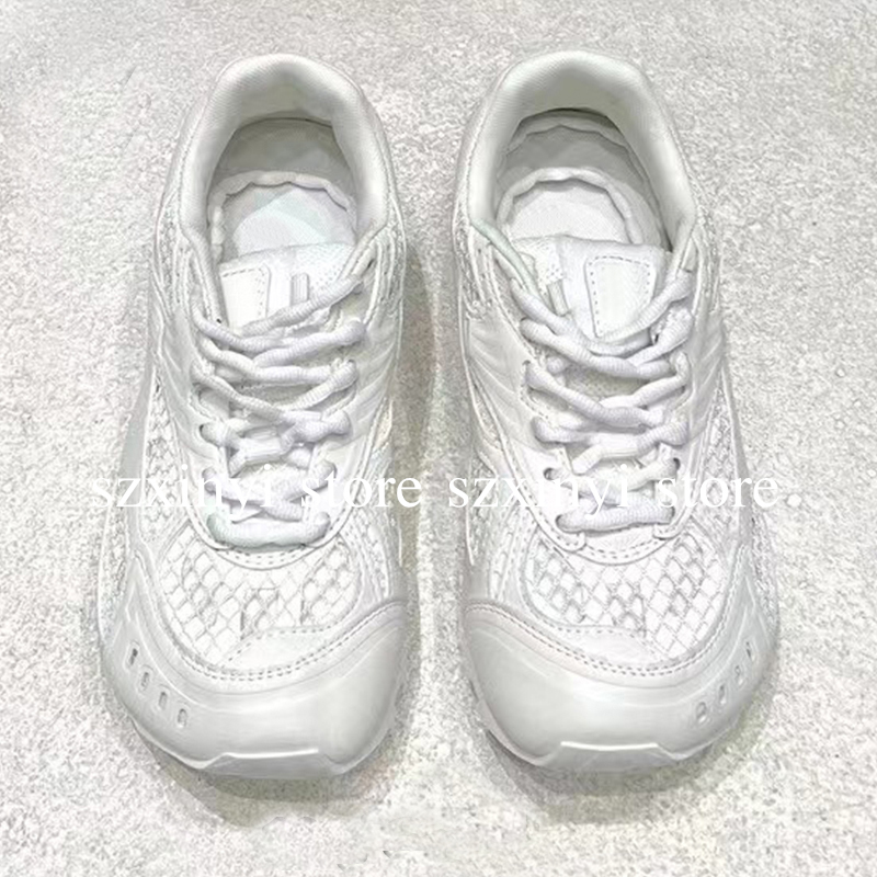 Top-Quality Brand Fashion Women's Sneakers Contrast Casual Shoes Running Shoes for Women or Men