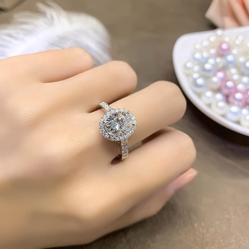 Brand Unique Gorgeous Luxury Designer Ladies Jewellery 925 Sterling Silver Fill Oval Cut White Topaz Zircon Eternity Party Women Crown Band Wedding Ri