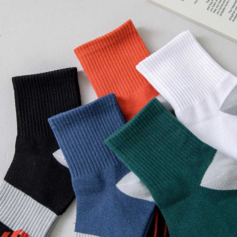 Mens ankle socks with cushions sports running socks breathable and comfortable can accommodate 5 pairs of mens sports socks W241004